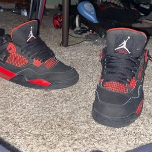 Jordan 4 Retro Red Thunders
